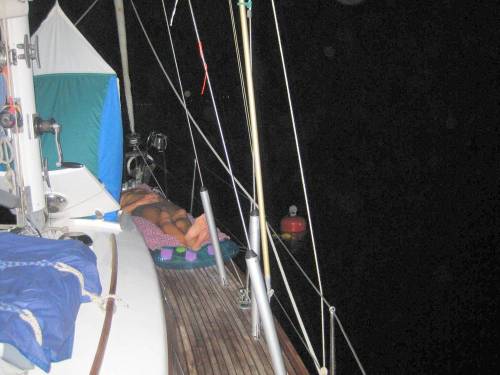 Gerhard_schlft_am_bug_wegen_de