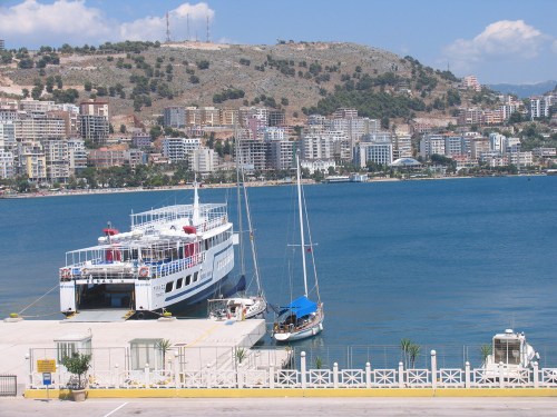 Im_hafen_von_sarande
