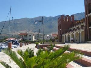 Marina Residenza, Hafenseite