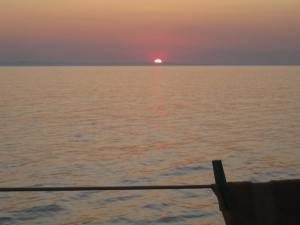 Sunset zw. Taranto und Crotone, 20.30 Uhr....noch 12 Std.!!