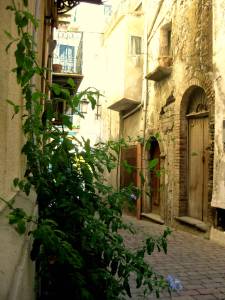 Vicolo di fronte della pasticceria, Gäßlein vor dem Konditor.Gi