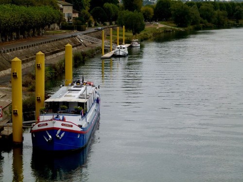 Unser_liegeplatz_in_montmerle_