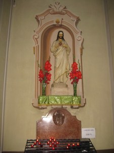 Dank sagen in der Kirche (750x1000)