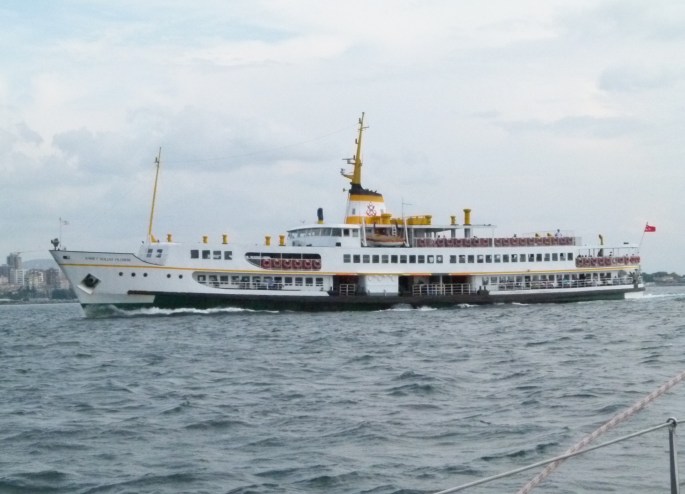 Eine personenfähre (1500x1082)