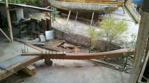 5 Noch liegt der Kiel mit dem eleganten Bugbogen flach