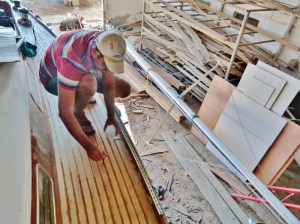 Primer auftragen zur besseren Haftung