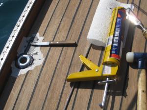 Abdichten der bb-Lenzschlauch-Öffnung