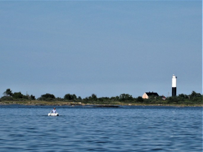 Björn, Gh paddelt zur Insel