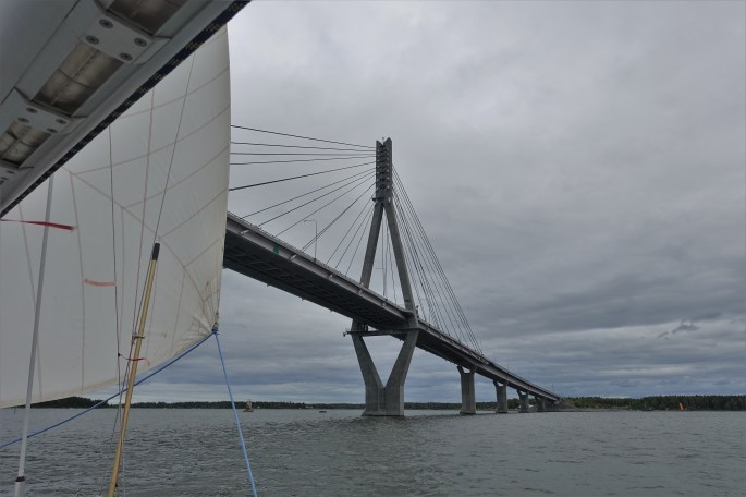 Die Brücke vom Festland zur Insel Sommarön