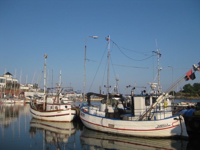 Zum Stadthafen Grisslehamn (2)