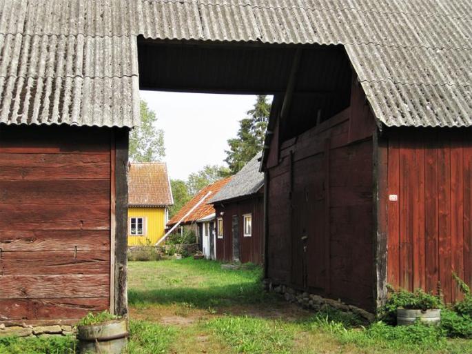 IMG_5906-Hof-Einfahrt f. Wagen (Copy)