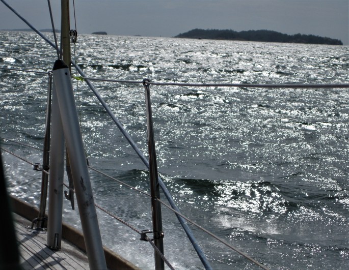 Mit 5 bft gegenan bis Ankerbucht vor Nyneshamn,11.8 (21)