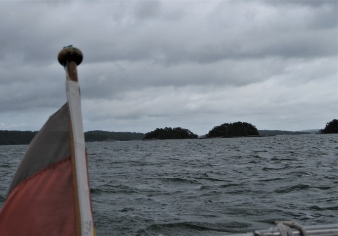 Mit 5 bft gegenan bis Ankerbucht vor Nyneshamn,11.8 (5)